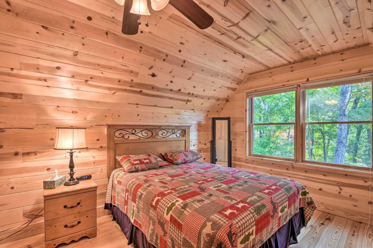 Secluded Cabin With Deck 13 Miles To Downtown Murphy Exterior photo