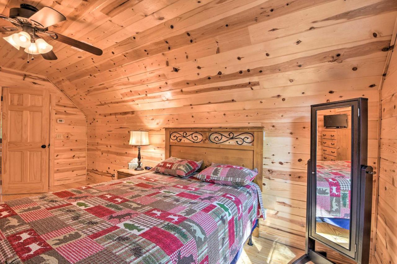 Secluded Cabin With Deck 13 Miles To Downtown Murphy Exterior photo